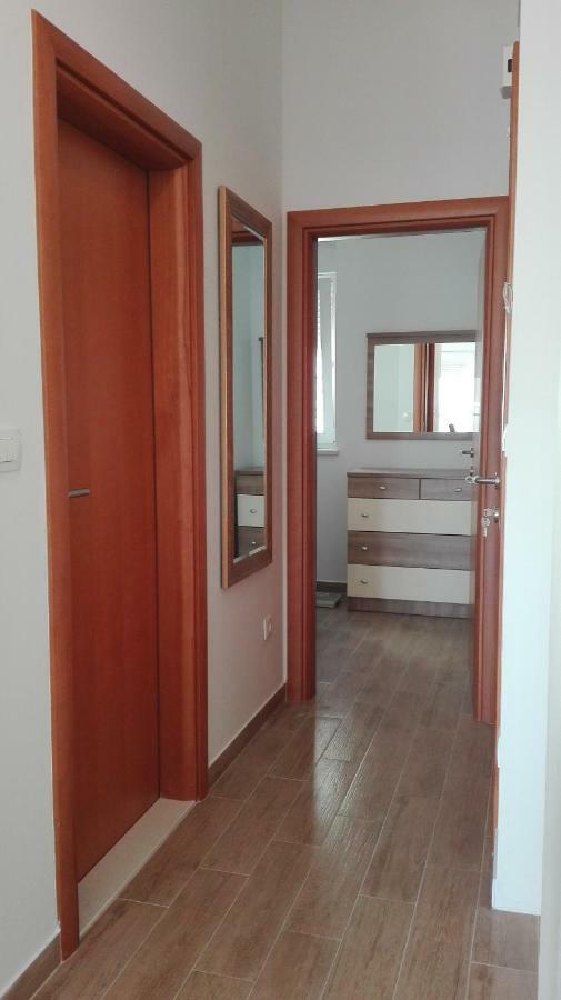 Sibenska Oaza Apartment ชิเบนิก ภายนอก รูปภาพ