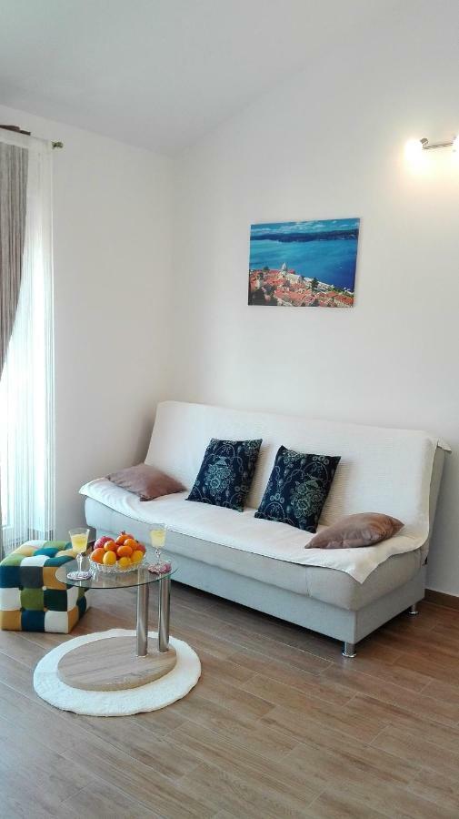 Sibenska Oaza Apartment ชิเบนิก ภายนอก รูปภาพ